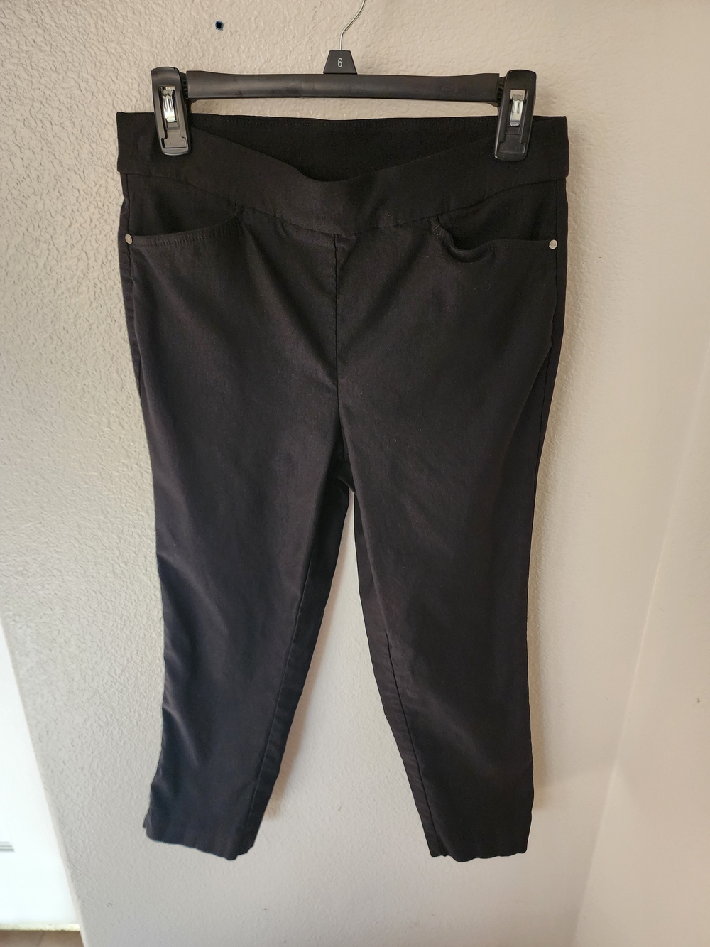 Rafaella Black Pull On Stretch Capri Pants Size 4